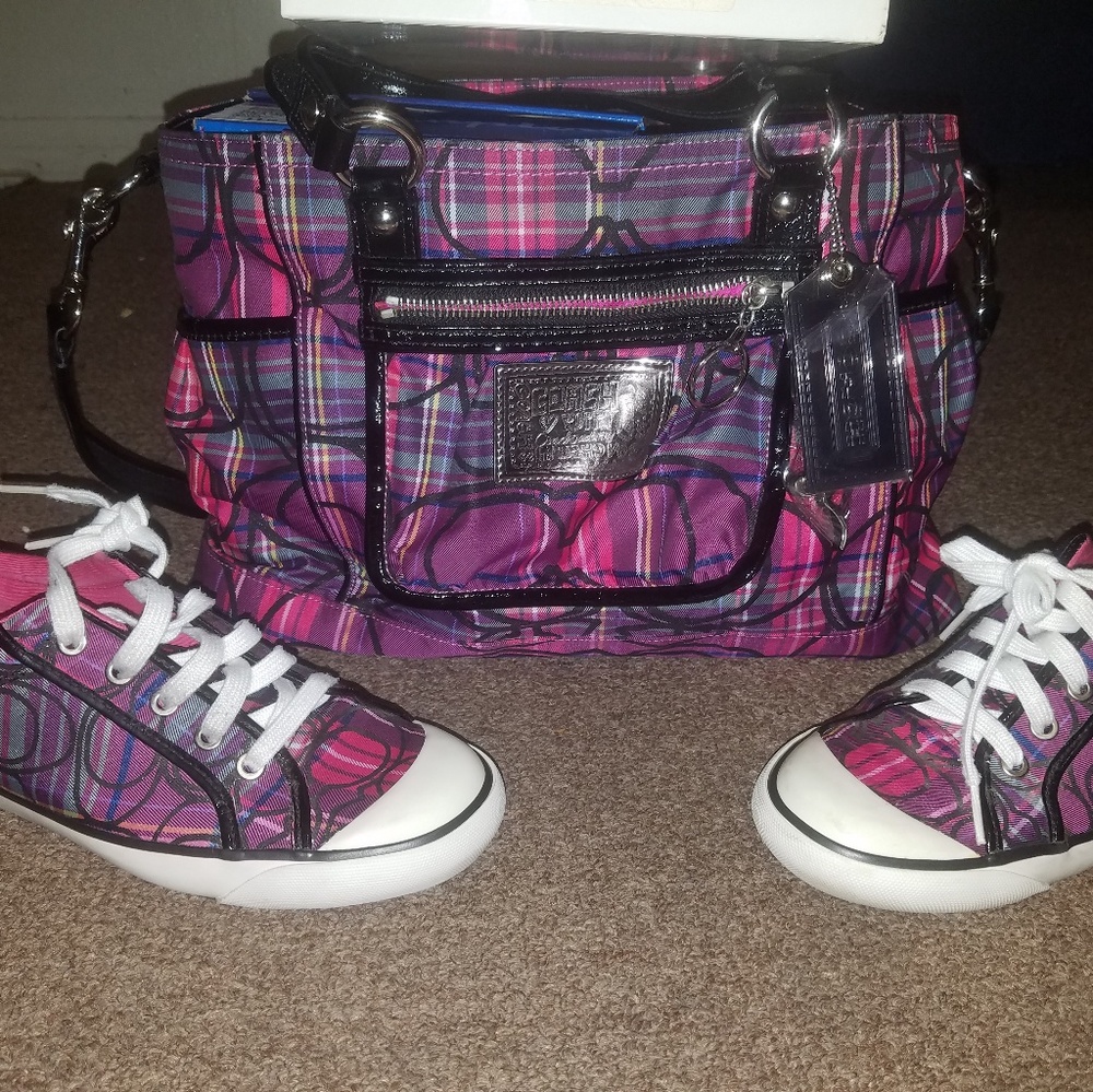 Coach shoes size 9women & purse